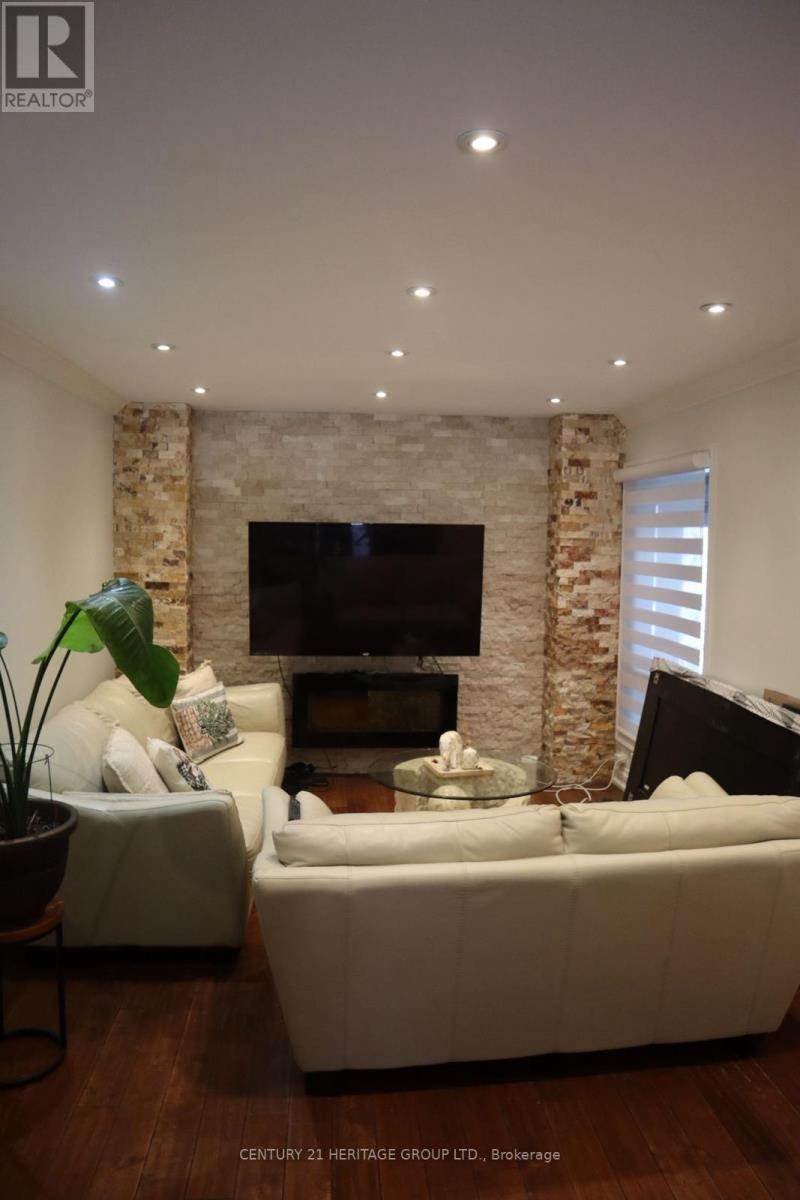 Main Fl. - 91 Spyglass Hill Road, Vaughan, Ontario  L4E 2K6 - Photo 7 - N12641852