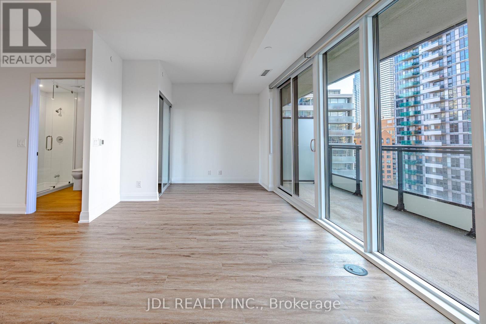 910 - 65 Broadway Avenue, Toronto, Ontario  M4P 1T9 - Photo 2 - C12580528