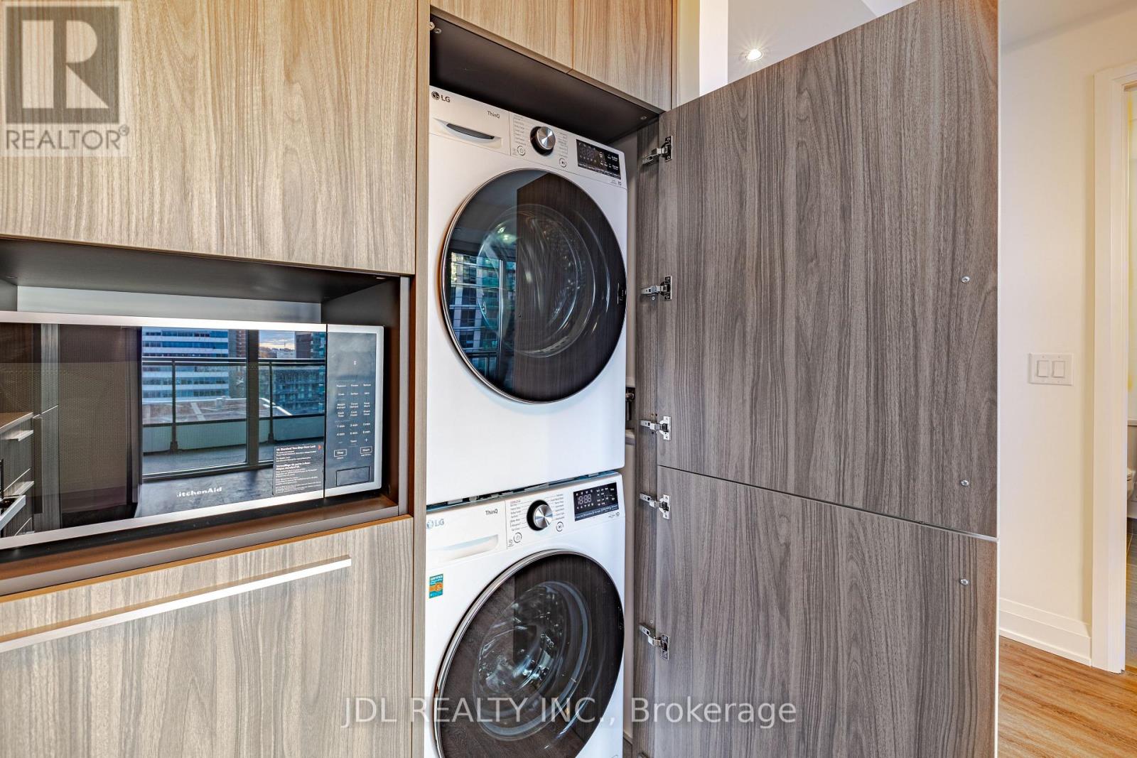 910 - 65 Broadway Avenue, Toronto, Ontario  M4P 1T9 - Photo 8 - C12580528