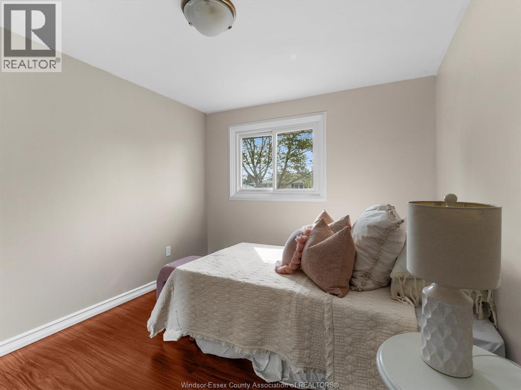 9712 Lynngrove Crescent, Windsor, Ontario N8R 1B7 - Photo 18 - 25031842