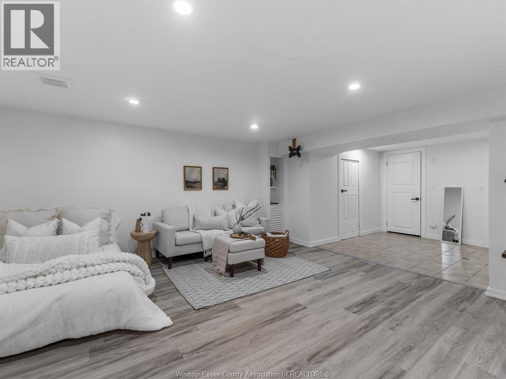 9712 Lynngrove Crescent, Windsor, Ontario N8R 1B7 - Photo 25 - 25031842