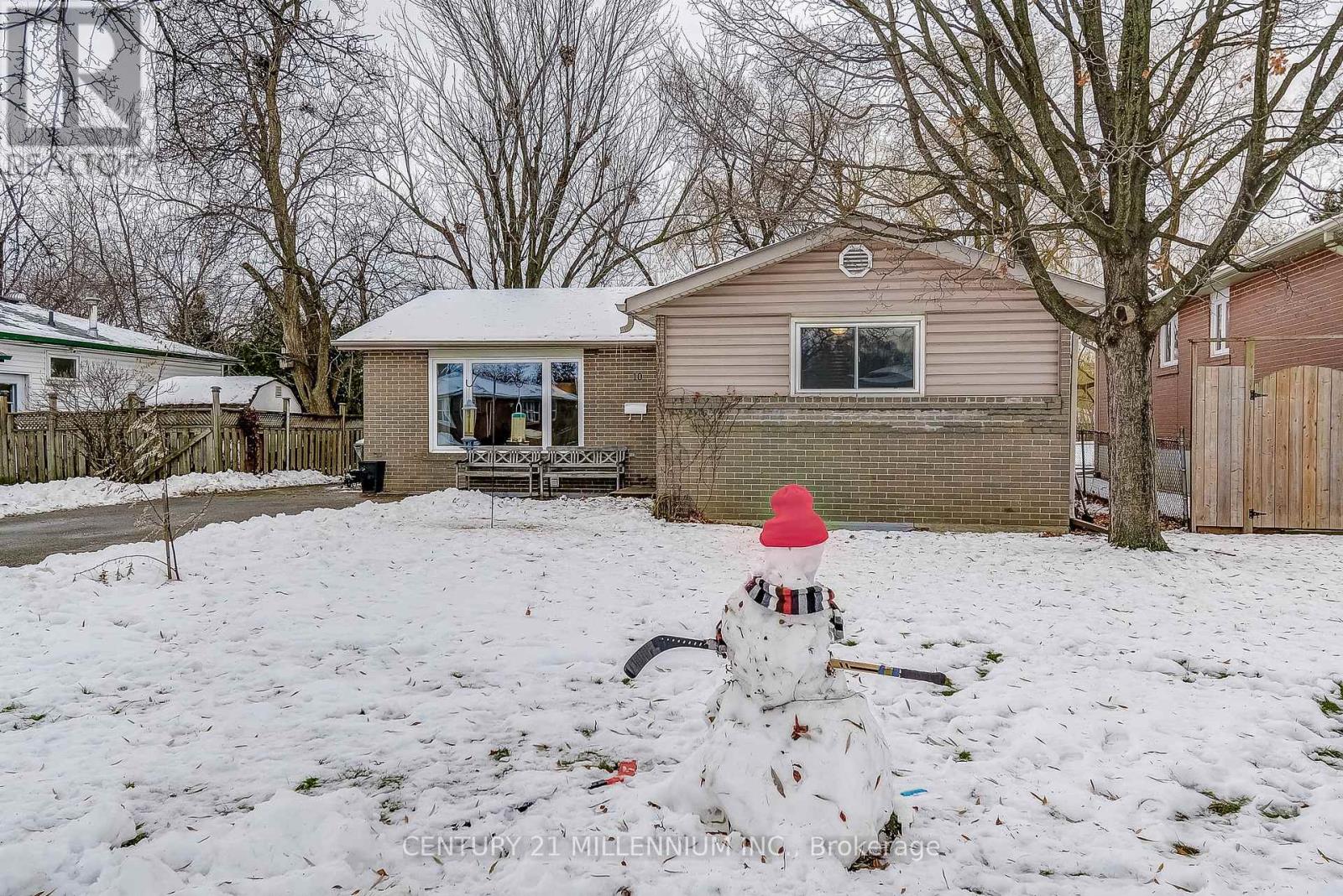 10 Evesham Crescent, Brampton, Ontario  L6T 3M3 - Photo 2 - W12641798