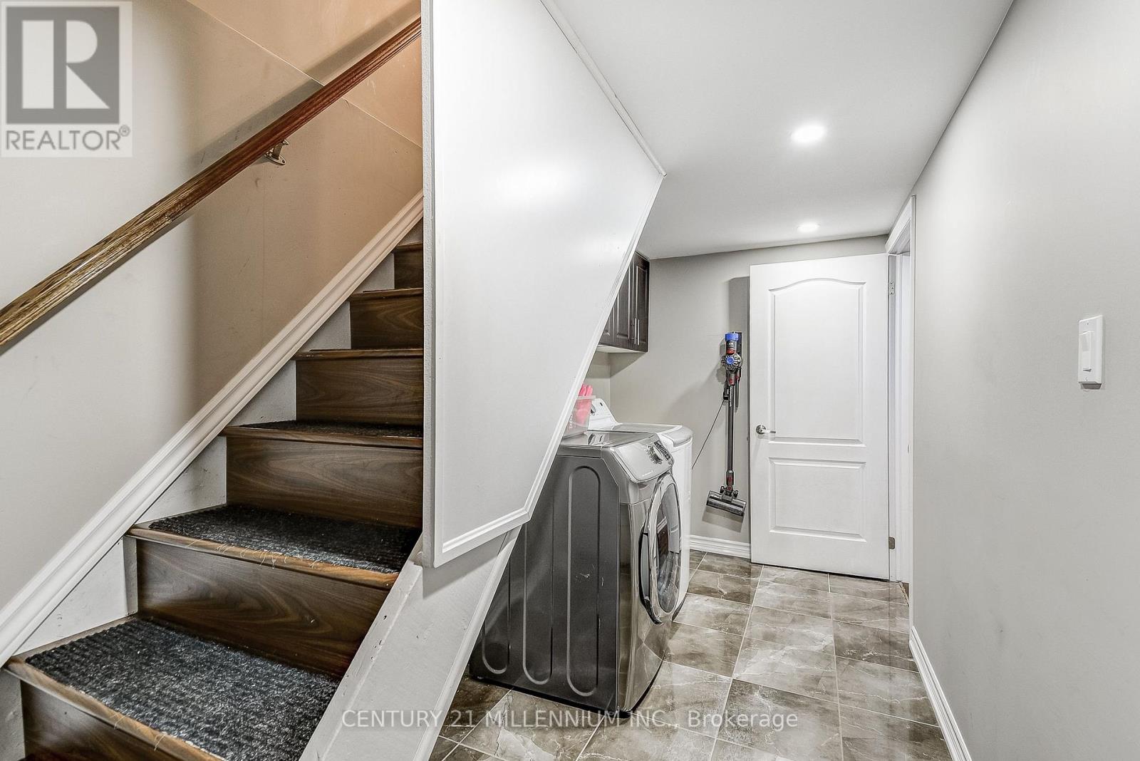 10 Evesham Crescent, Brampton, Ontario  L6T 3M3 - Photo 26 - W12641798