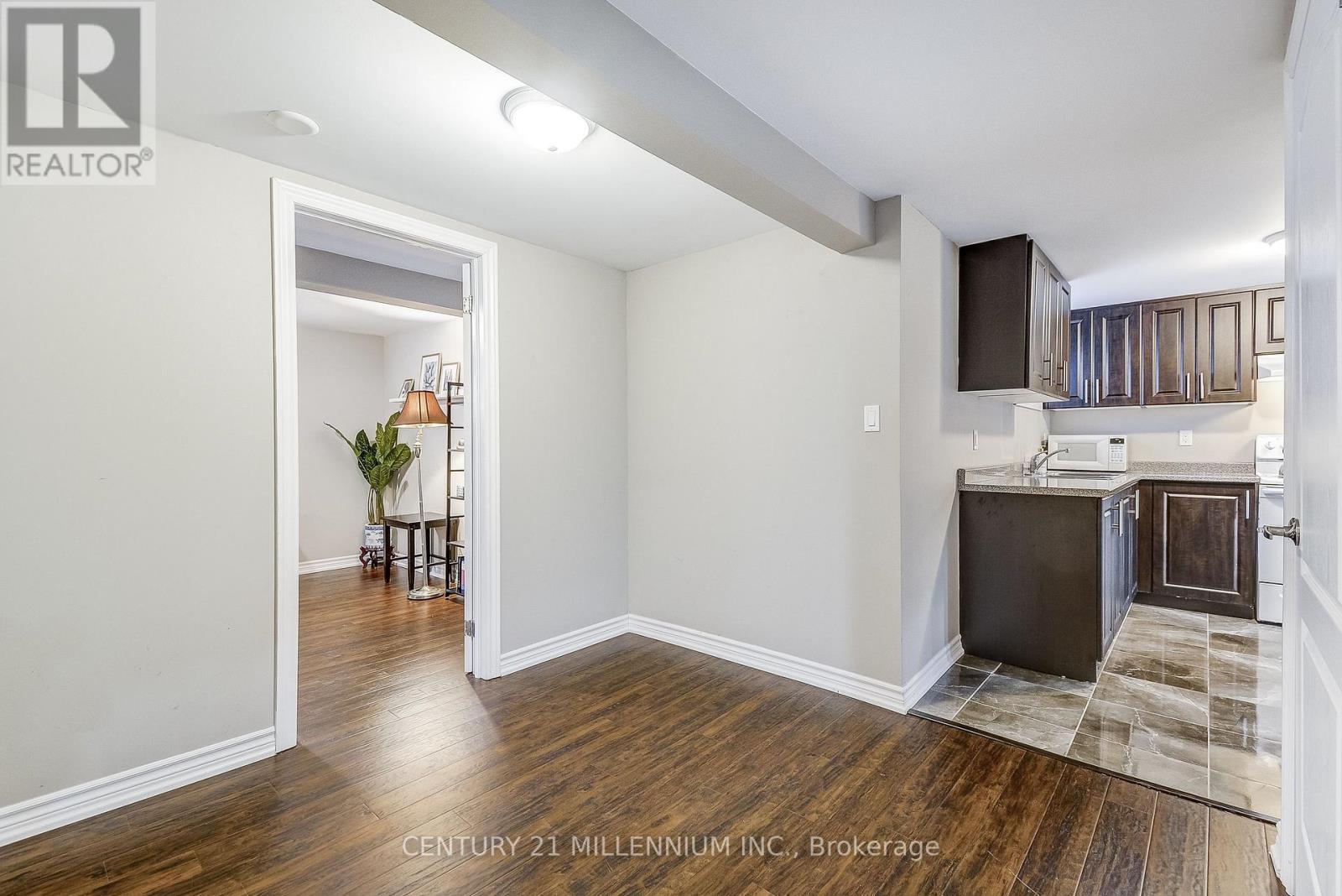 10 Evesham Crescent, Brampton, Ontario  L6T 3M3 - Photo 33 - W12641798