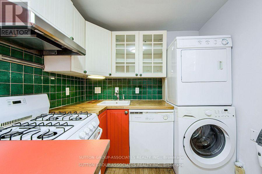 50 Lappin Avenue, Toronto, Ontario  M6H 1Y4 - Photo 5 - W12641832