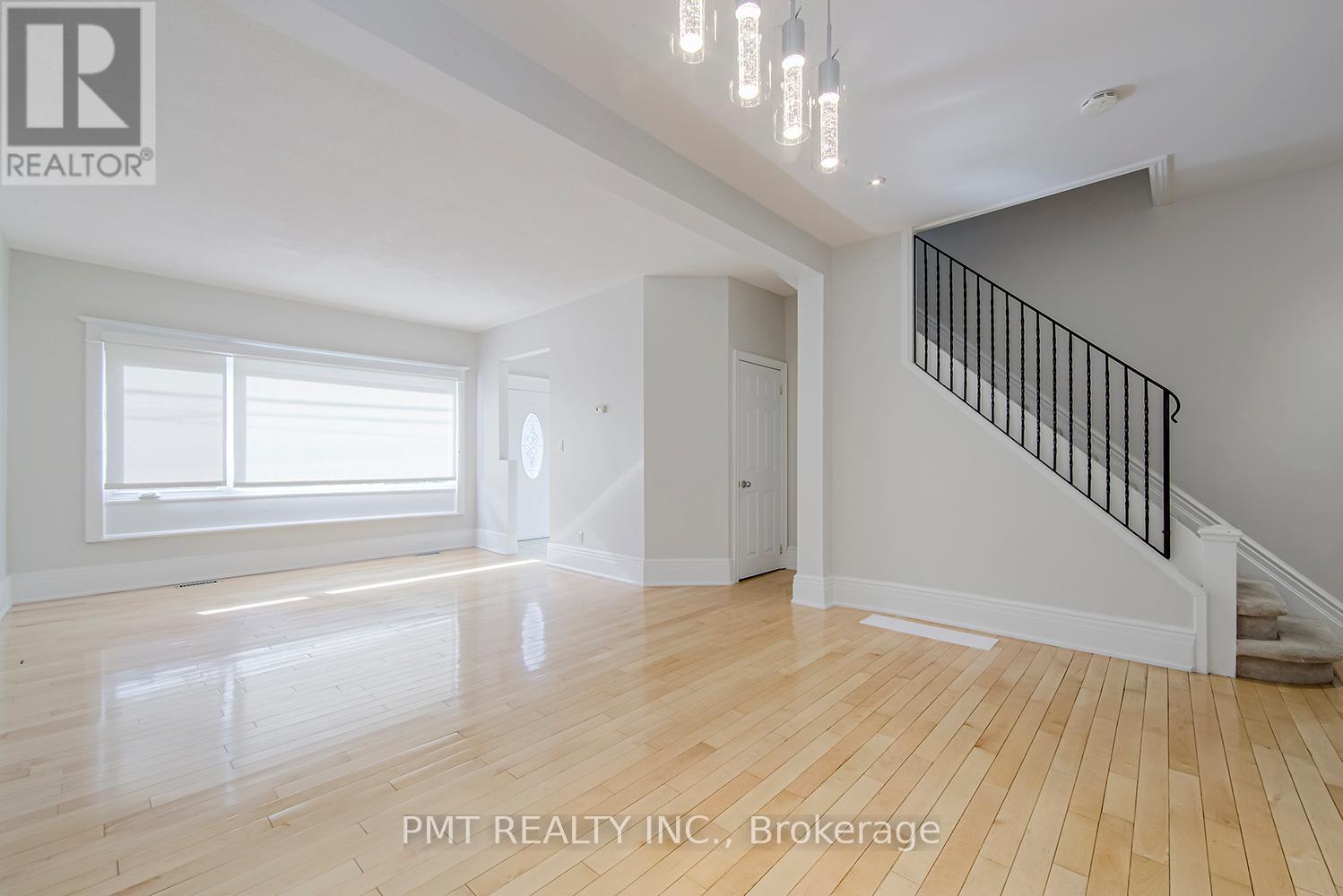 Main - 39 Windermere Avenue, Toronto, Ontario  M6S 3J3 - Photo 2 - W12641848