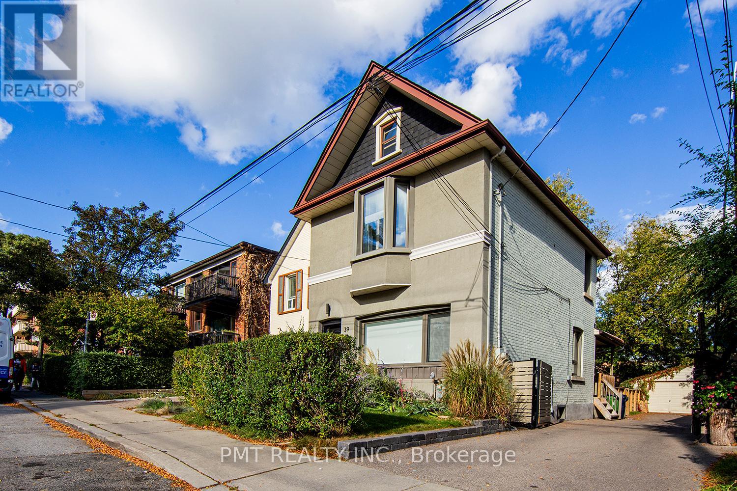 Main - 39 Windermere Avenue, Toronto, Ontario  M6S 3J3 - Photo 26 - W12641848