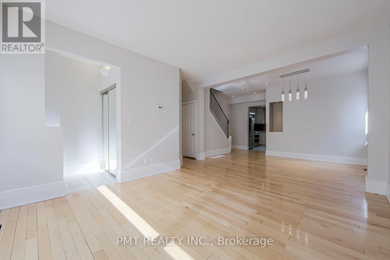 Main - 39 Windermere Avenue, Toronto, Ontario  M6S 3J3 - Photo 4 - W12641848