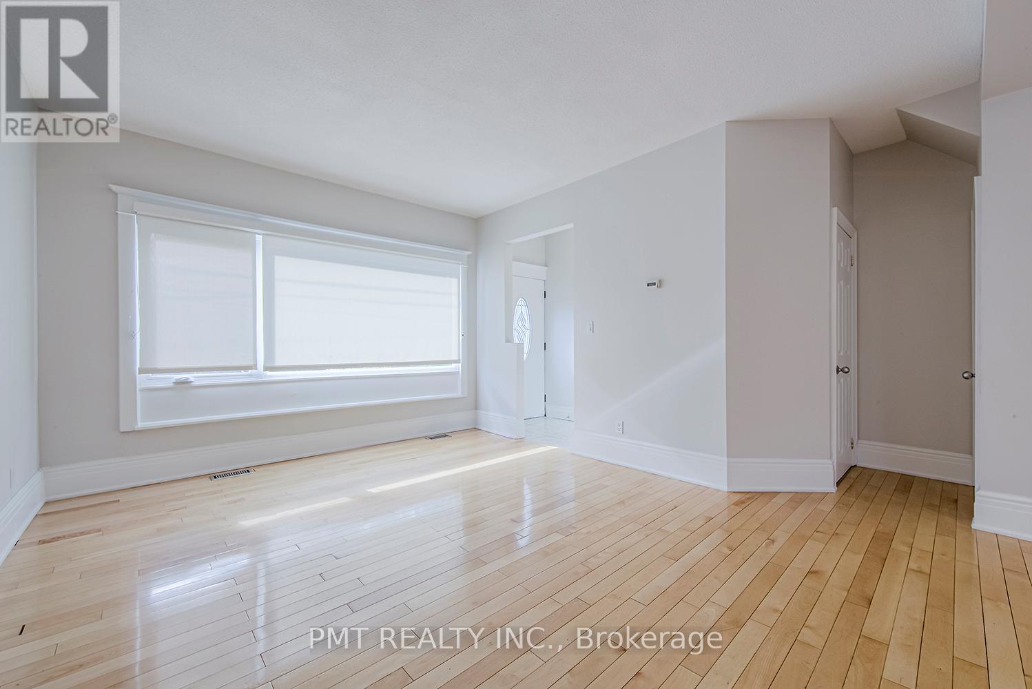 Main - 39 Windermere Avenue, Toronto, Ontario  M6S 3J3 - Photo 6 - W12641848