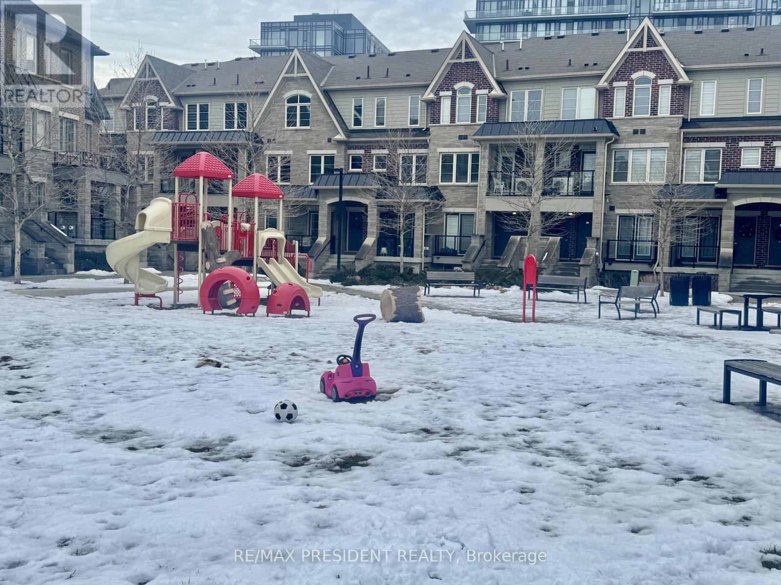 174 - 200 Veterans Drive, Brampton, Ontario  L7A 4S6 - Photo 2 - W12641876