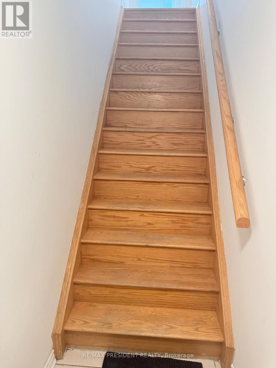 174 - 200 Veterans Drive, Brampton, Ontario  L7A 4S6 - Photo 3 - W12641876