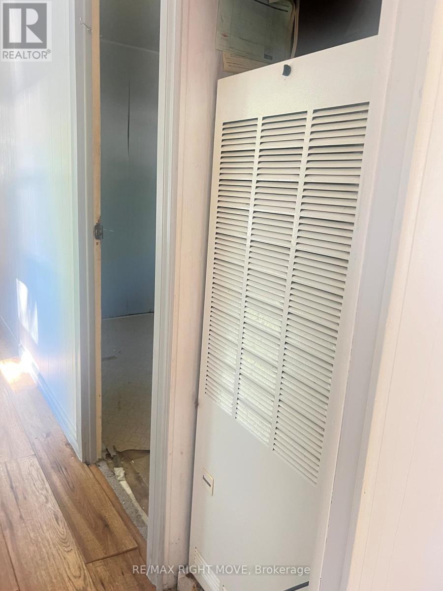 1052 4 Seasons Road, Gravenhurst, Ontario  P0E 1N0 - Photo 13 - X12641804