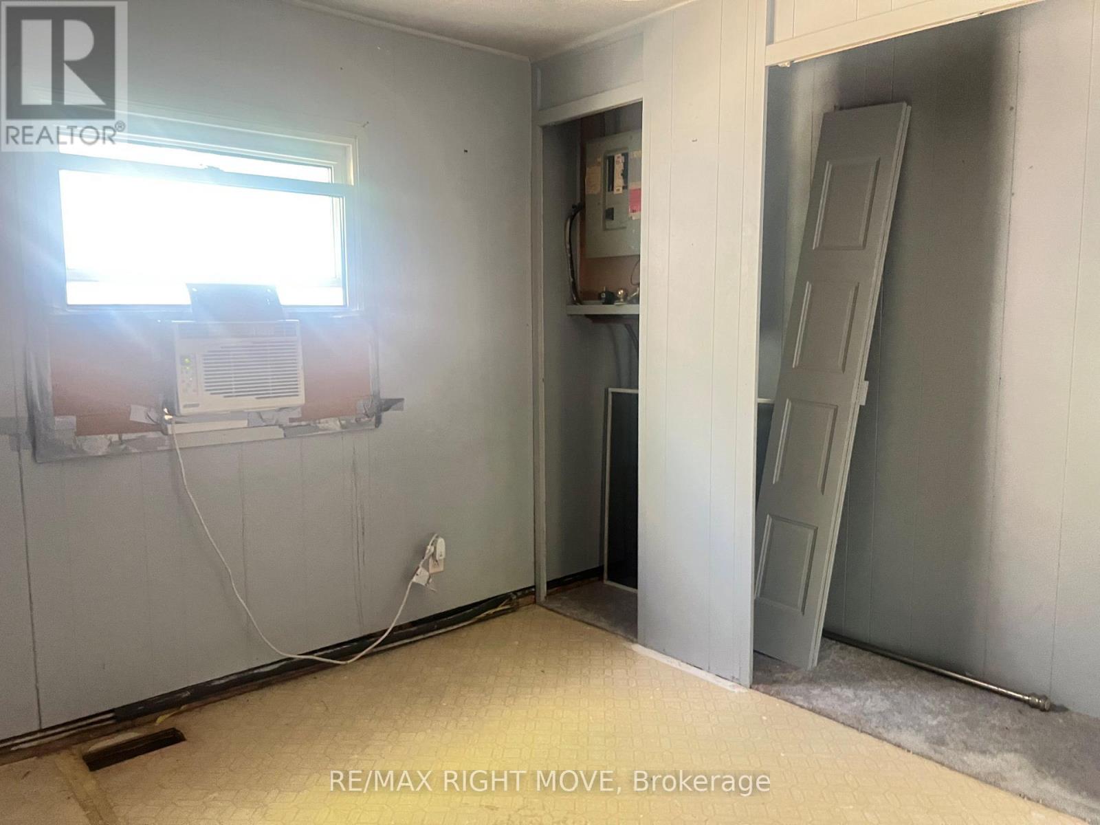 1052 4 Seasons Road, Gravenhurst, Ontario  P0E 1N0 - Photo 15 - X12641804