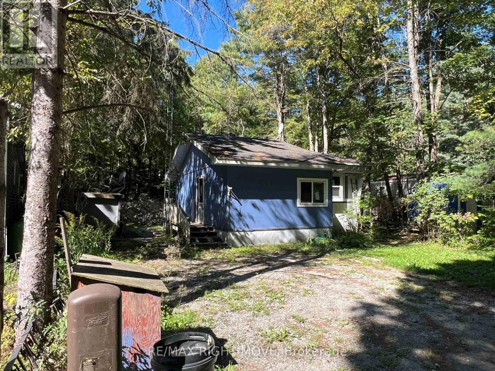 1052 4 Seasons Road, Gravenhurst, Ontario  P0E 1N0 - Photo 23 - X12641804