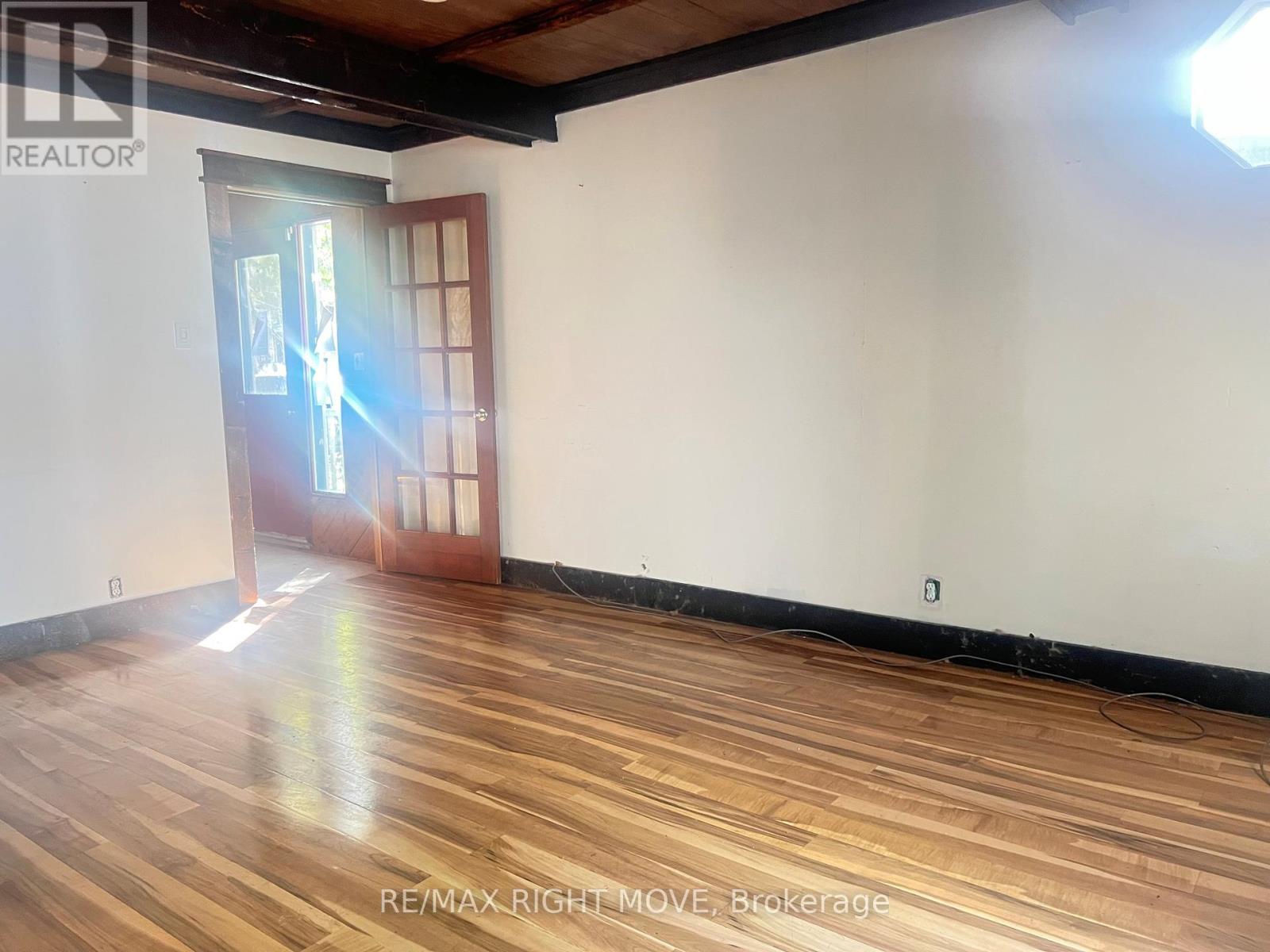 1052 4 Seasons Road, Gravenhurst, Ontario  P0E 1N0 - Photo 3 - X12641804