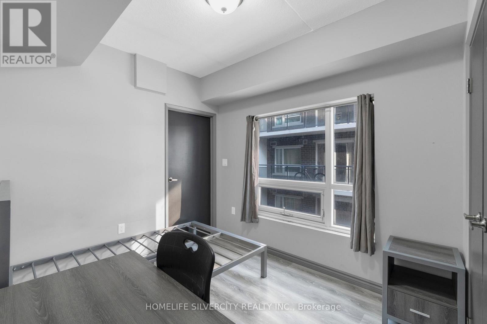 A405 - 275 Larch Street, Waterloo, Ontario  N2L 0J1 - Photo 11 - X12641838