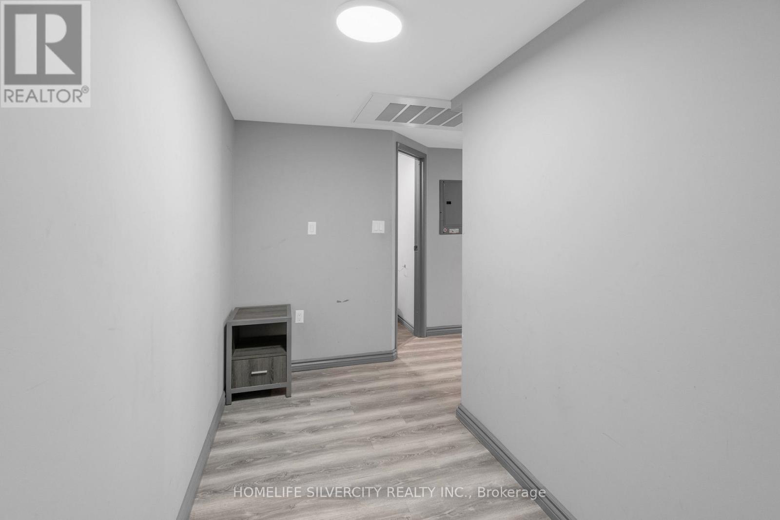 A405 - 275 Larch Street, Waterloo, Ontario  N2L 0J1 - Photo 5 - X12641838