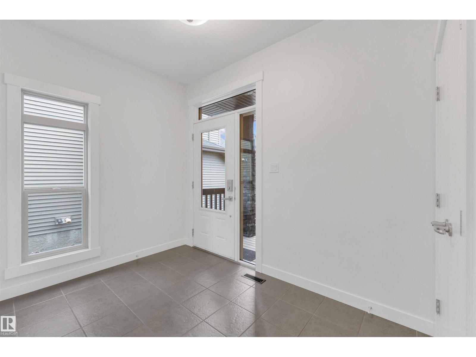 1422 Chahley Pl Nw Nw, Edmonton, Alberta  T6M 0J3 - Photo 10 - E4460542