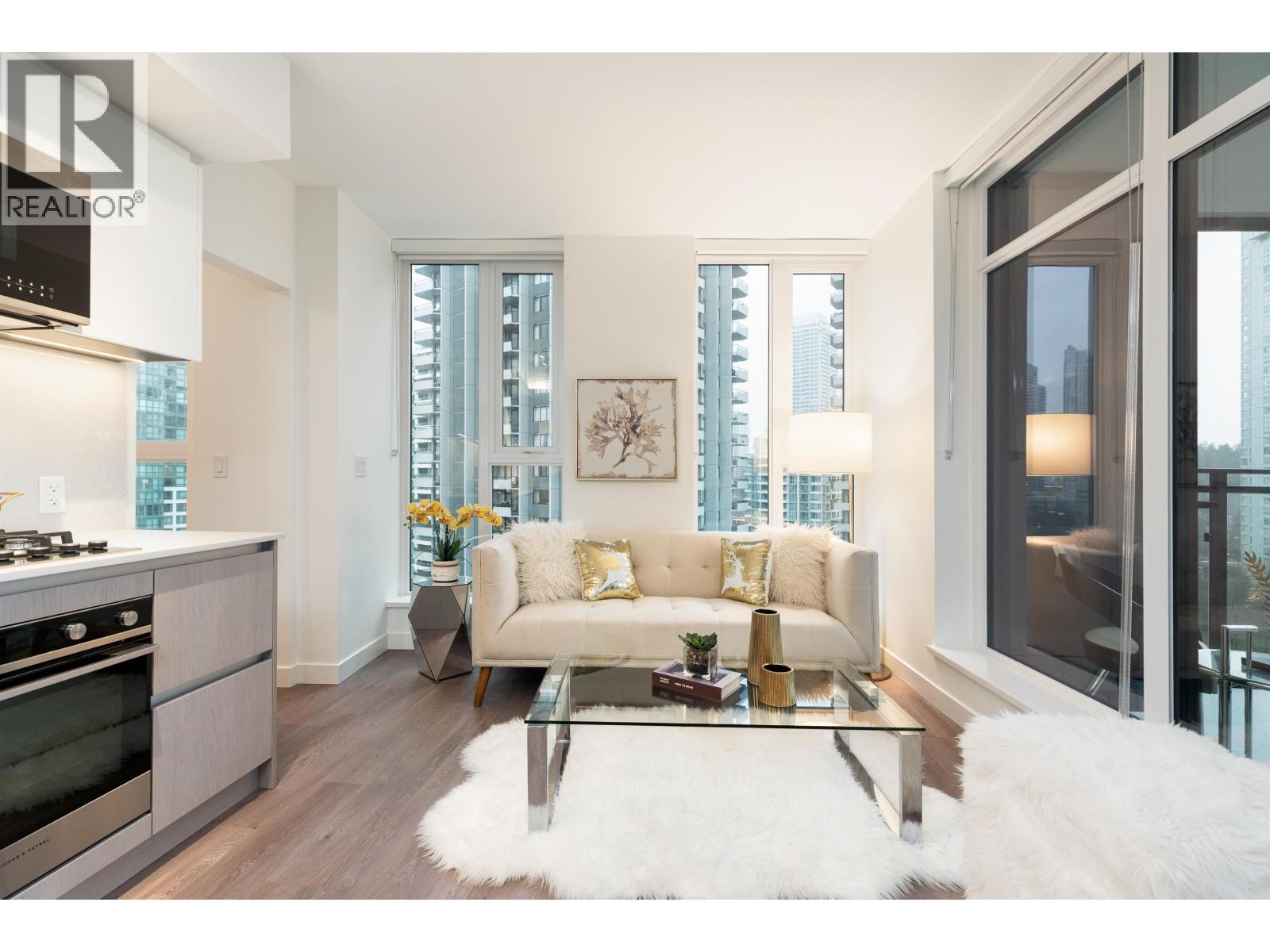 1306 5685 Halley Avenue, Burnaby, British Columbia  V5H 0L9 - Photo 2 - R3074429