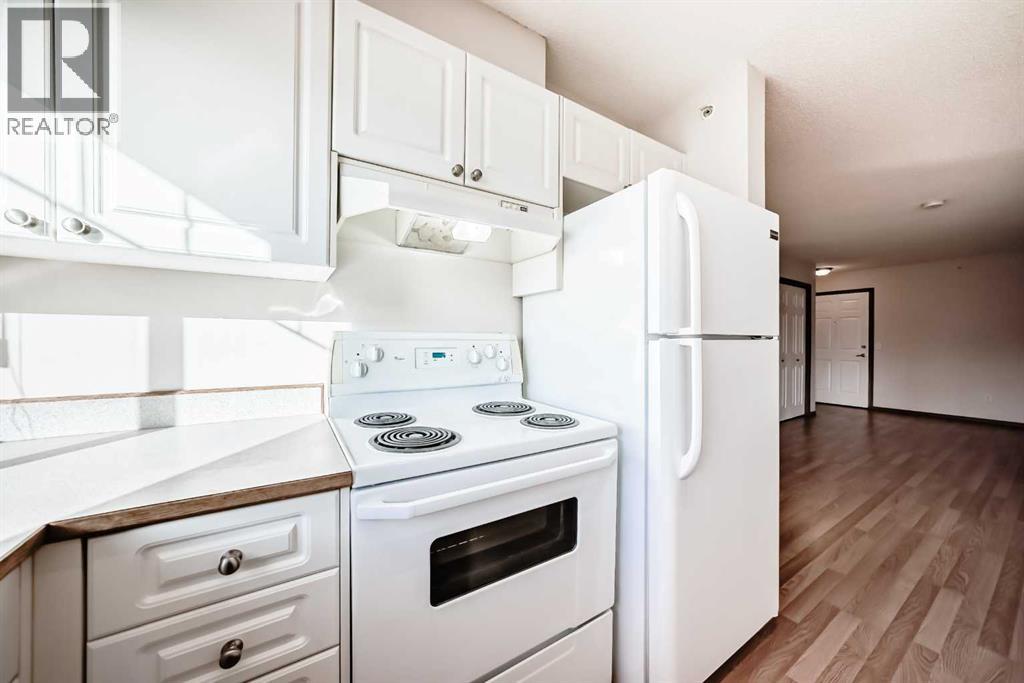 306, 11 Somervale View Sw, Calgary, Alberta  T2Y 4A9 - Photo 8 - A2266081