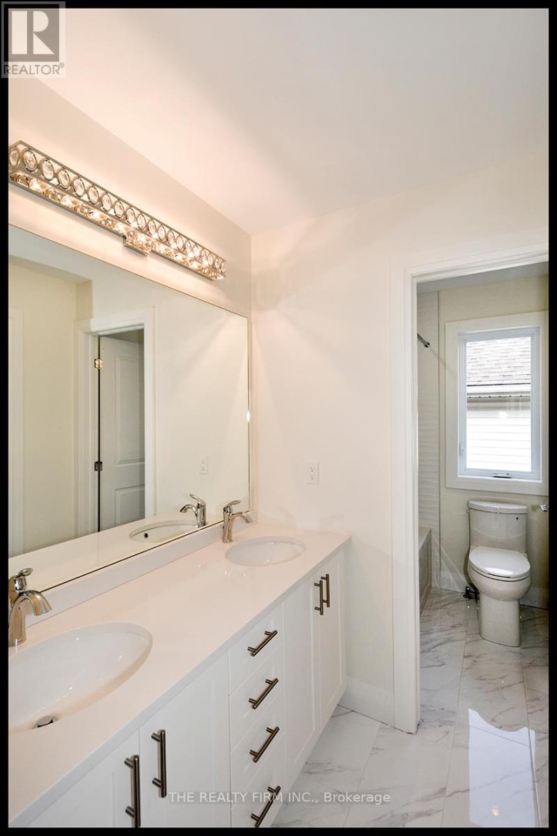 285 Elizabeth Street, Southwest Middlesex, Ontario  N0L 1M0 - Photo 28 - X12641886