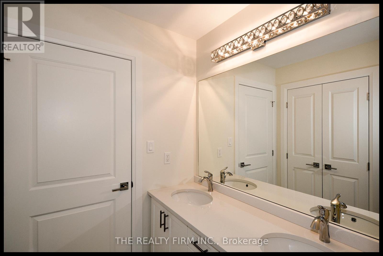 285 Elizabeth Street, Southwest Middlesex, Ontario  N0L 1M0 - Photo 30 - X12641886