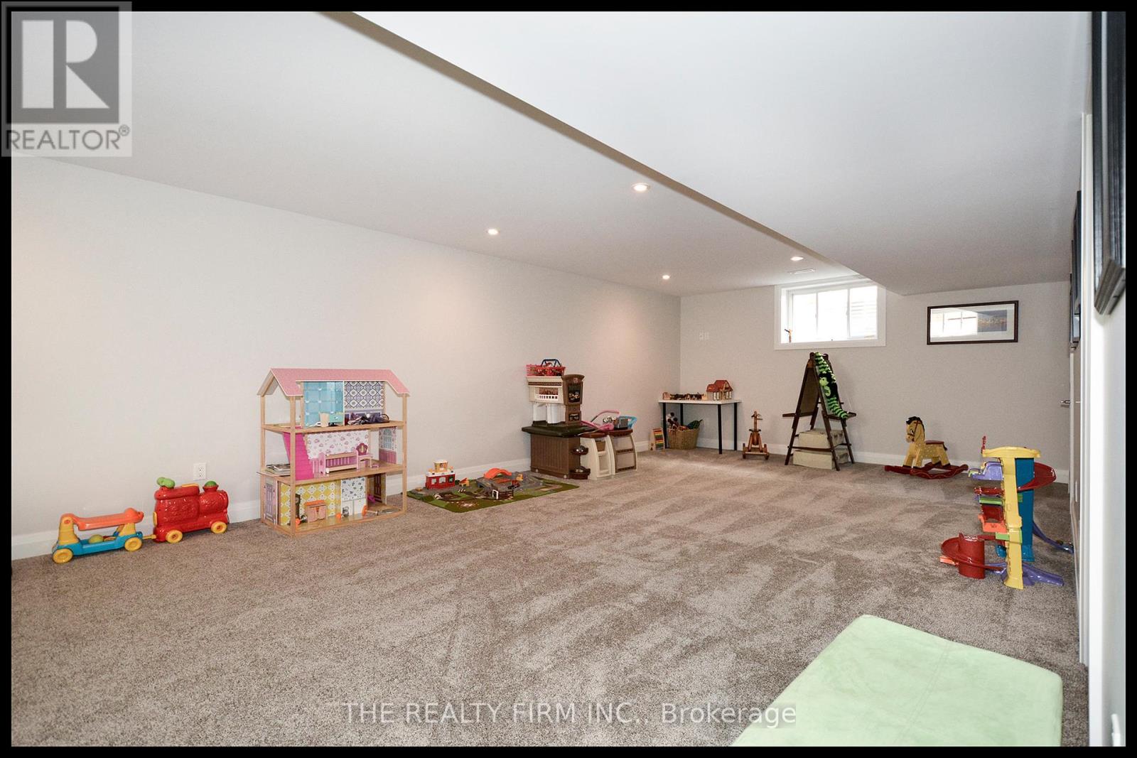 285 Elizabeth Street, Southwest Middlesex, Ontario  N0L 1M0 - Photo 32 - X12641886