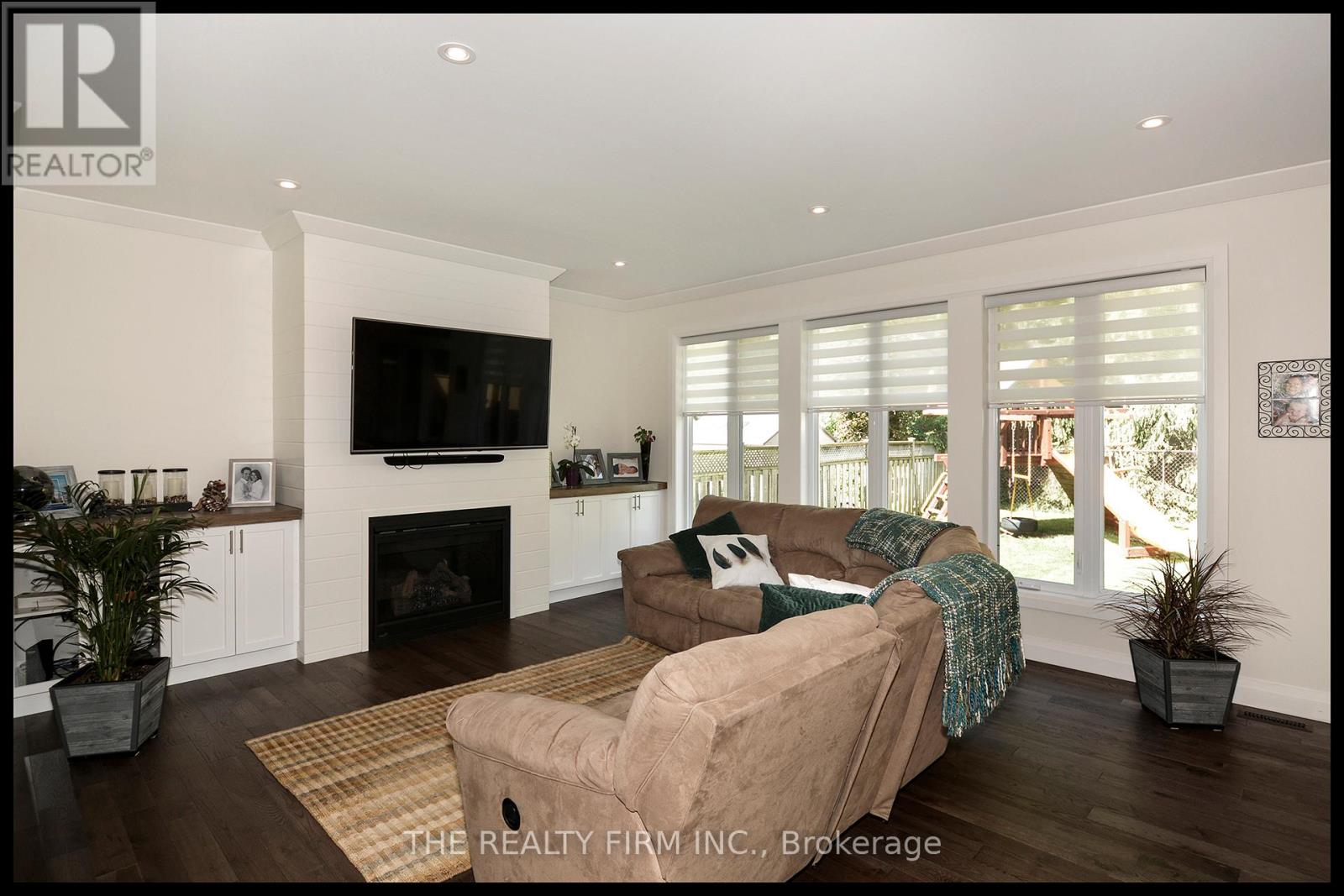 285 Elizabeth Street, Southwest Middlesex, Ontario  N0L 1M0 - Photo 8 - X12641886