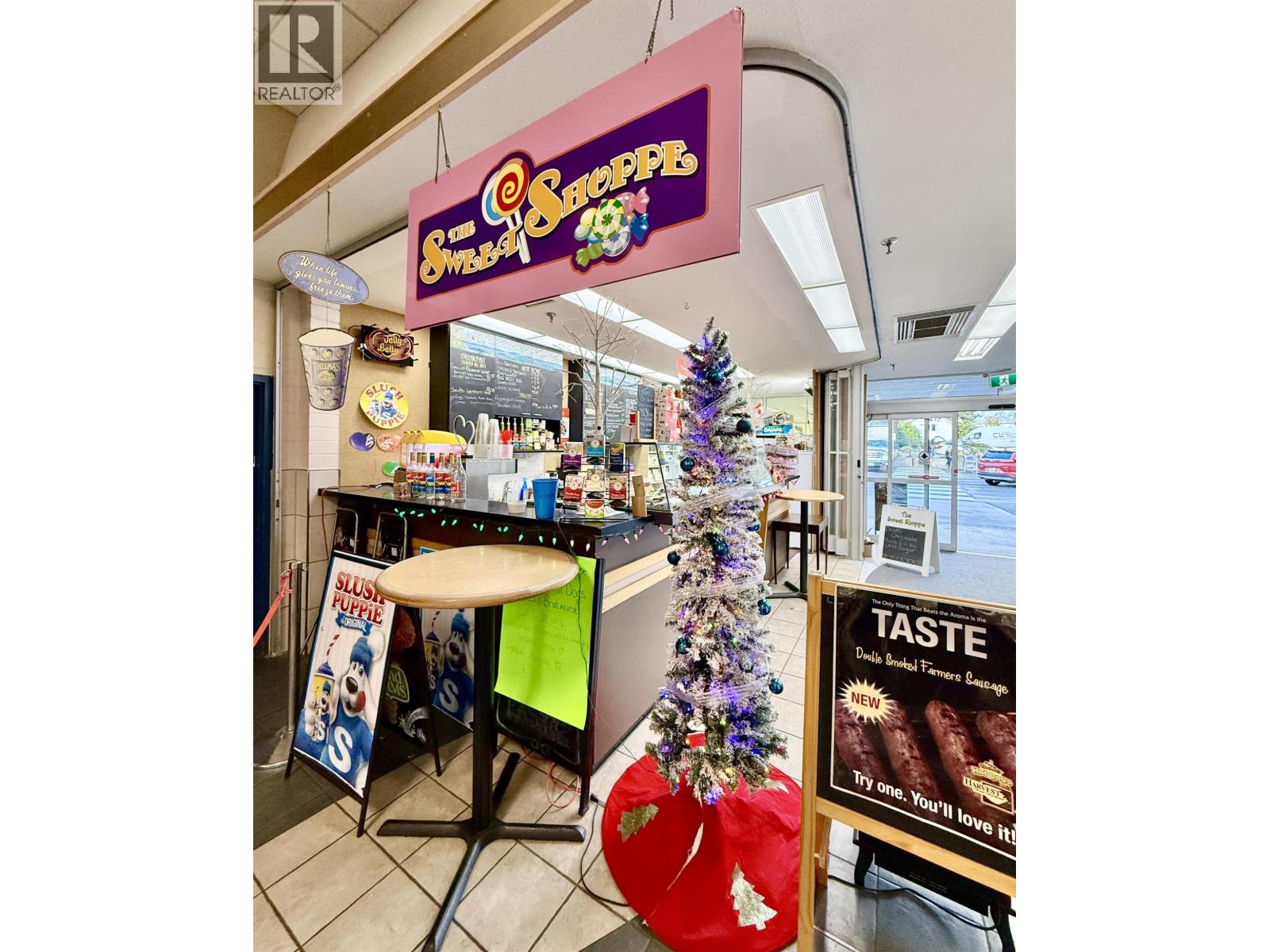 3 5755 COWRIE STREET, Sechelt, British Columbia