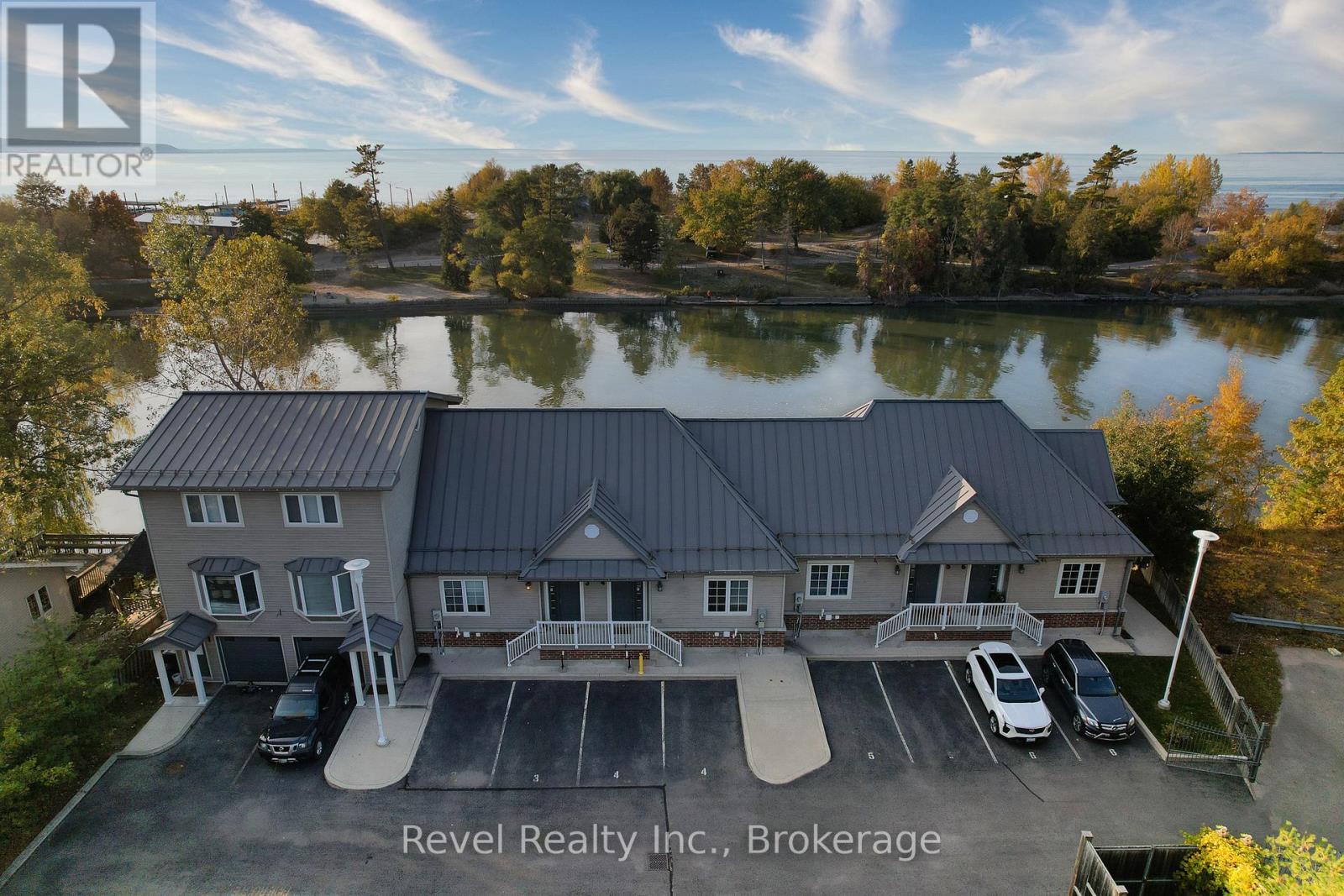 4 - 64 River Road E, Wasaga Beach, Ontario  L9Z 2L1 - Photo 2 - S12641880