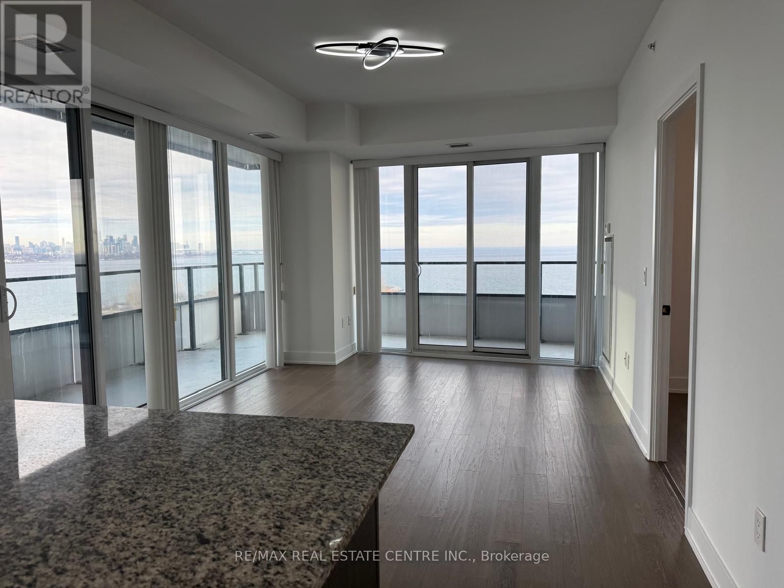 1607 - 20 Shore Breeze Drive, Toronto, Ontario  M8V 0C7 - Photo 10 - W12641854