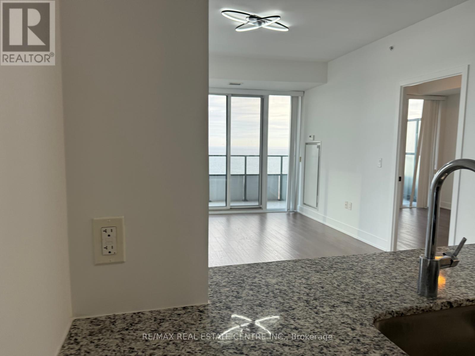 1607 - 20 Shore Breeze Drive, Toronto, Ontario  M8V 0C7 - Photo 9 - W12641854