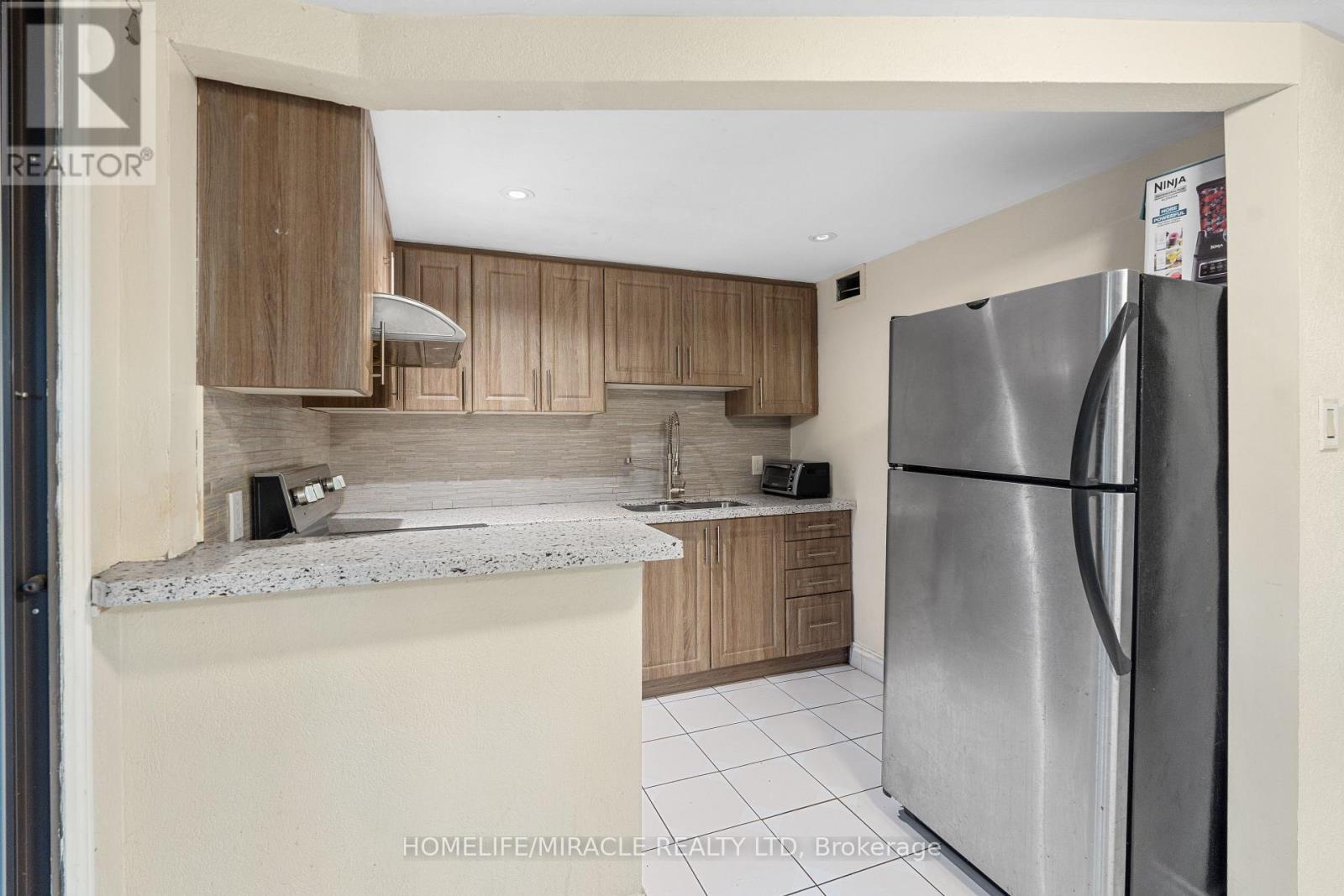 Basement - 44 Presidential Street, Vaughan, Ontario  L4L 5H1 - Photo 3 - N12641900