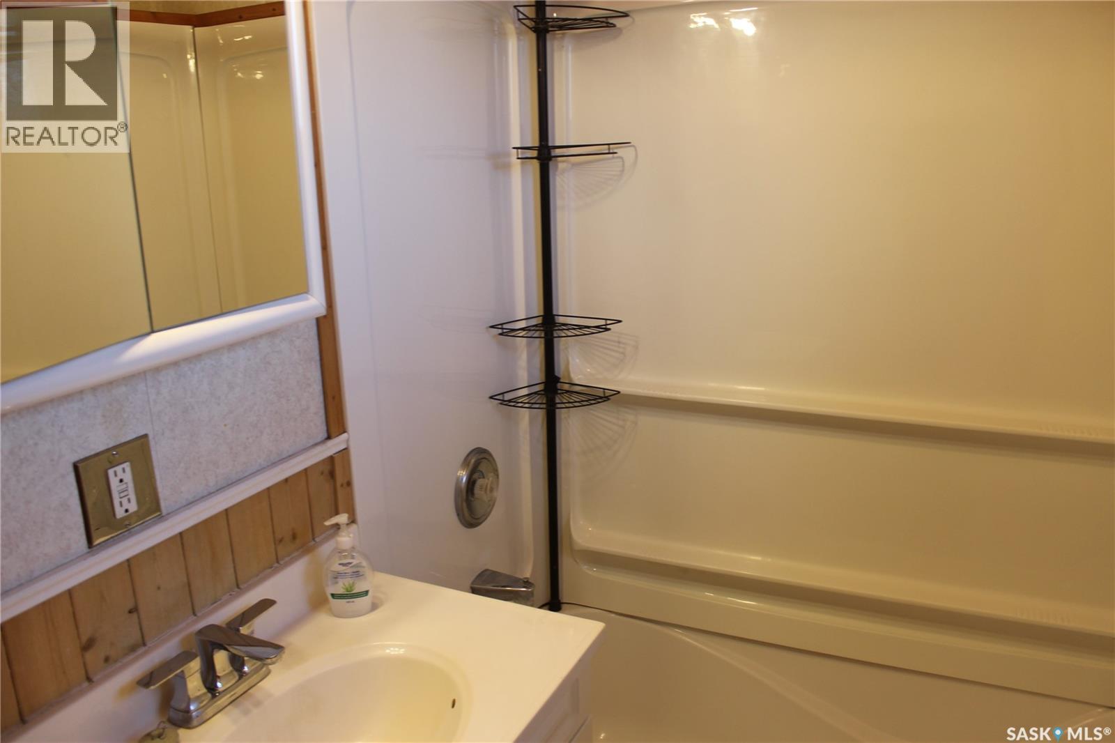 210 Torbay Street, Torquay, Saskatchewan  S0C 2L0 - Photo 12 - SK025784