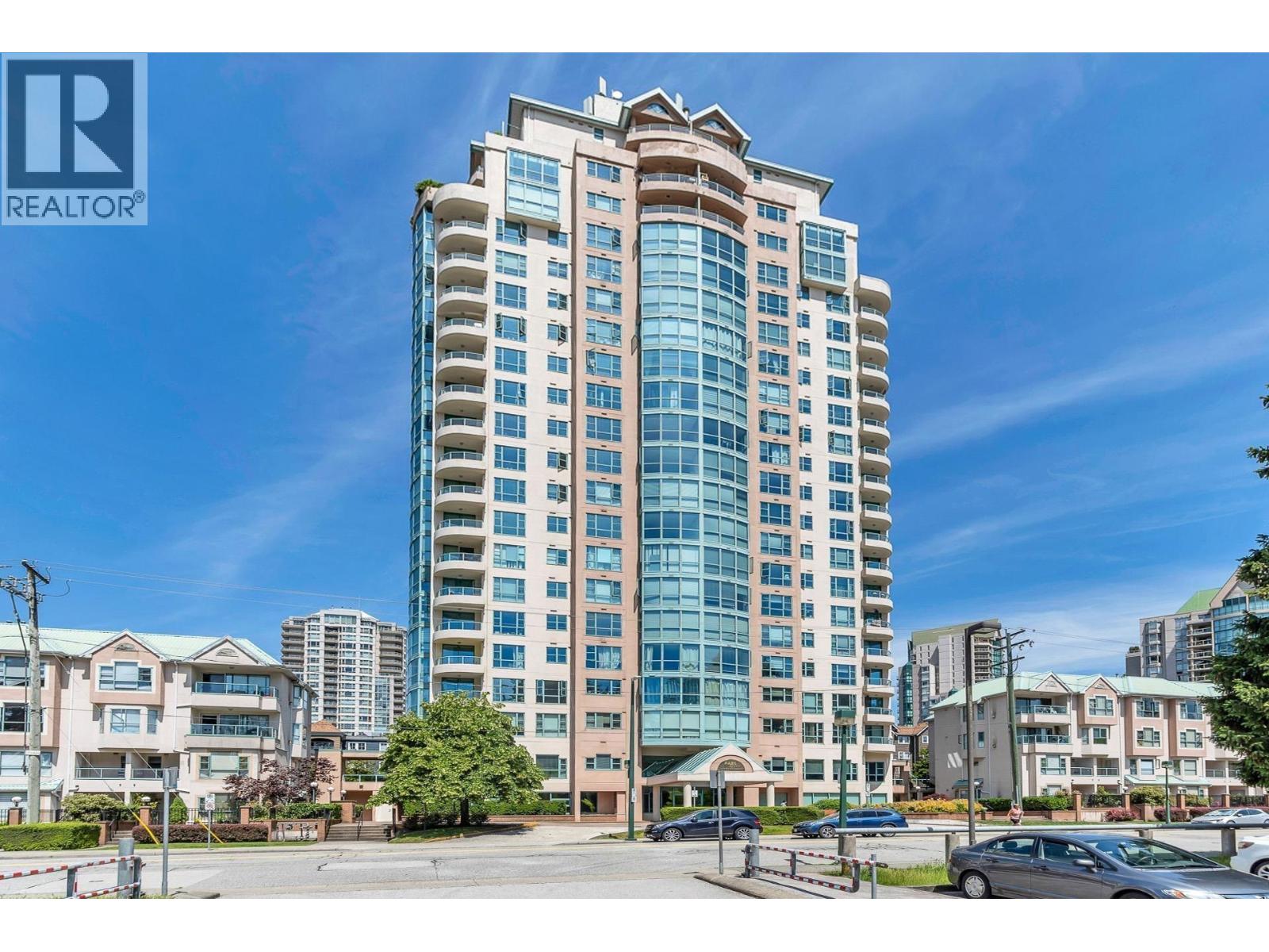 1605 3071 GLEN DRIVE, Coquitlam, British Columbia