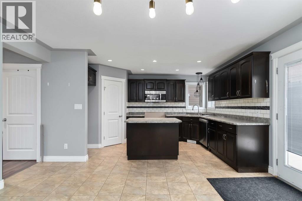 168 Juniper Street, Fort Mcmurray, Alberta  T9K 0W3 - Photo 7 - A2273168