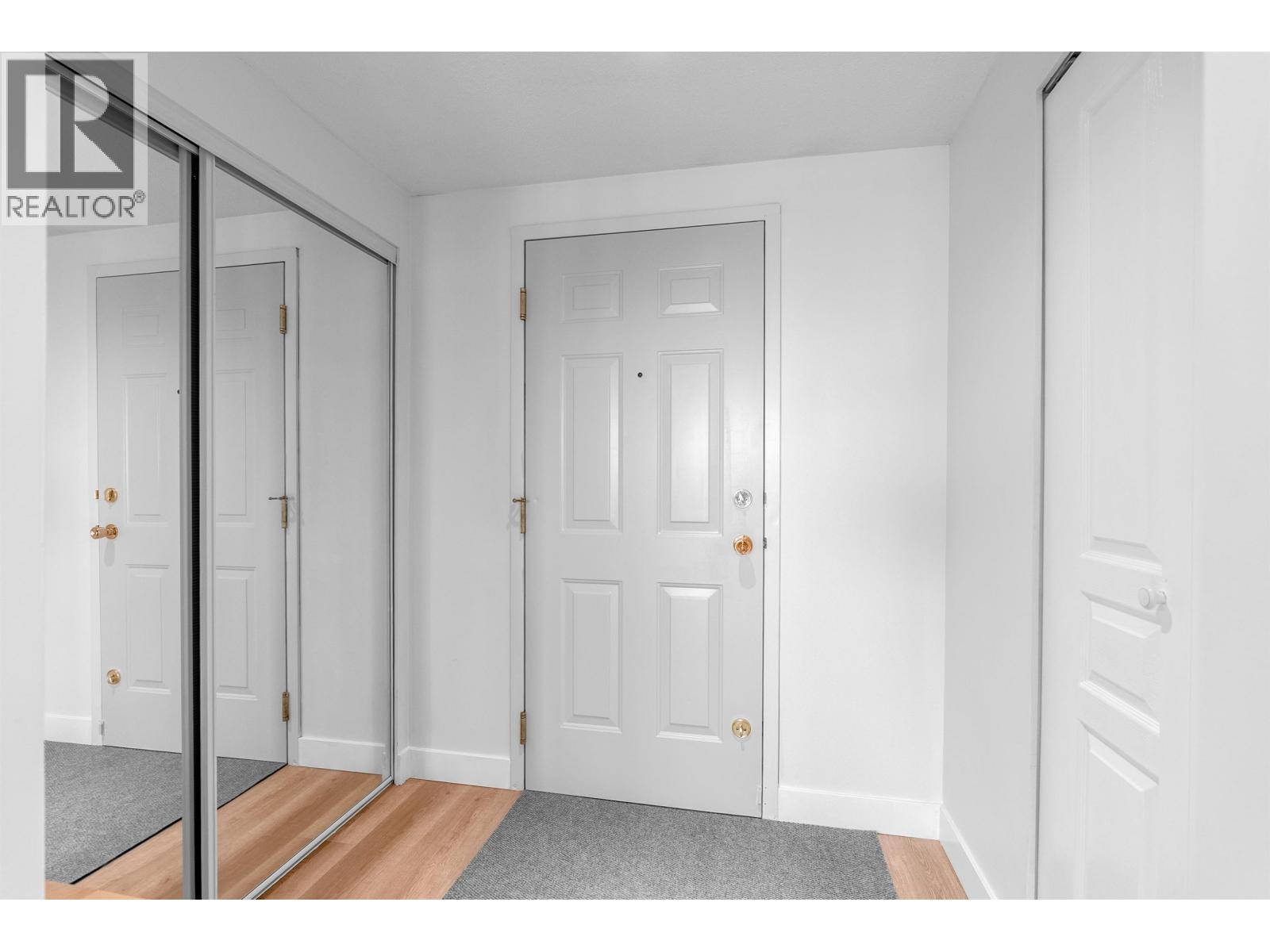 1605 3071 Glen Drive, Coquitlam, British Columbia  V3B 7R1 - Photo 16 - R3074416