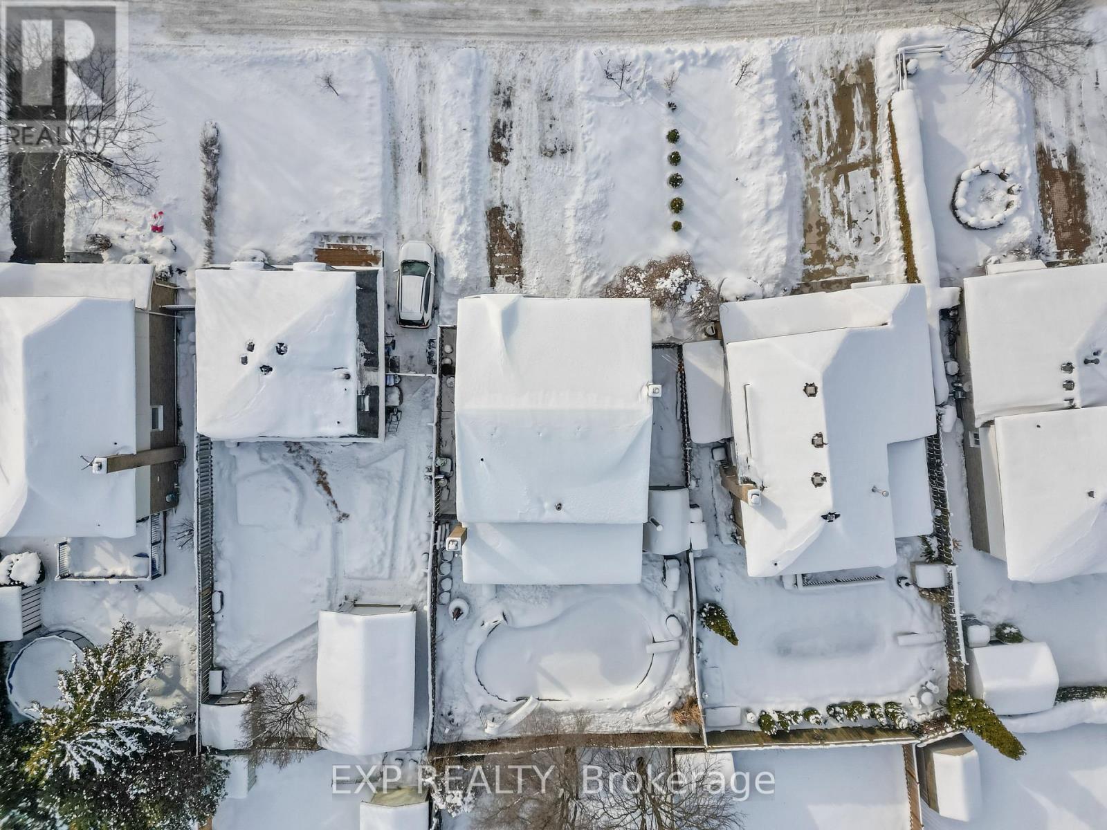 16 Edmunds Crescent, London South, Ontario  N5Z 4J2 - Photo 3 - X12641968