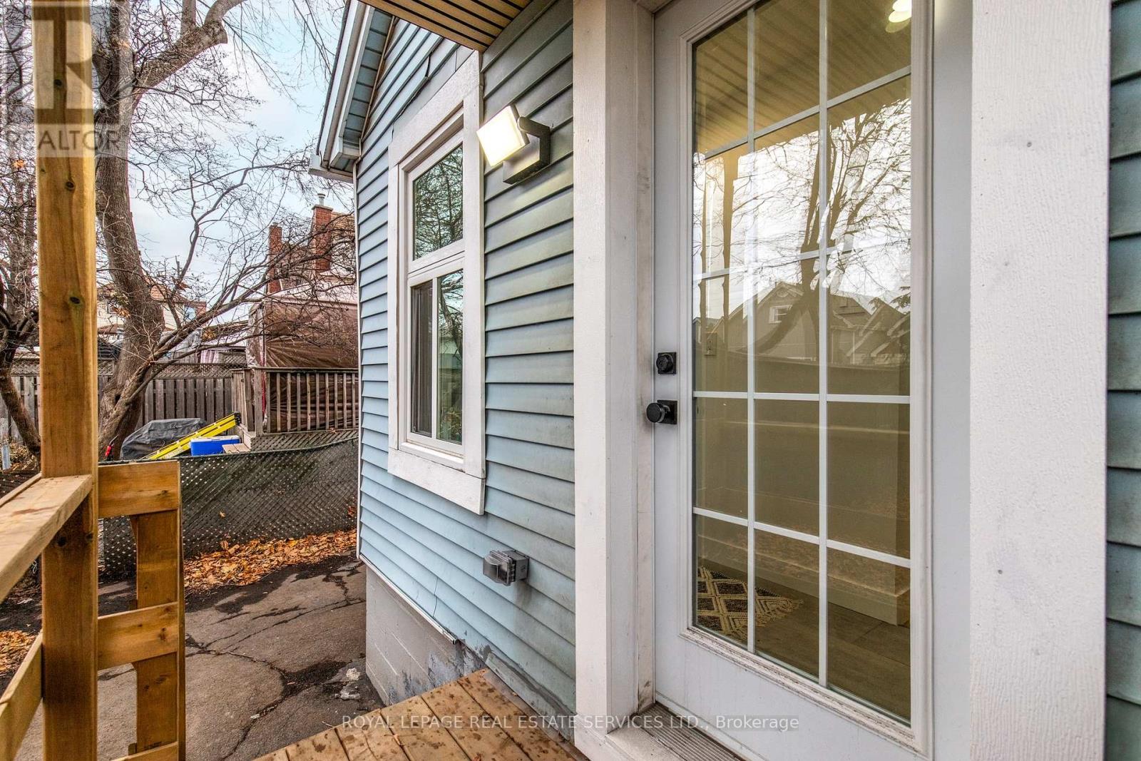 8 Whitfield Avenue, Hamilton, Ontario  L8L 4B4 - Photo 38 - X12635672