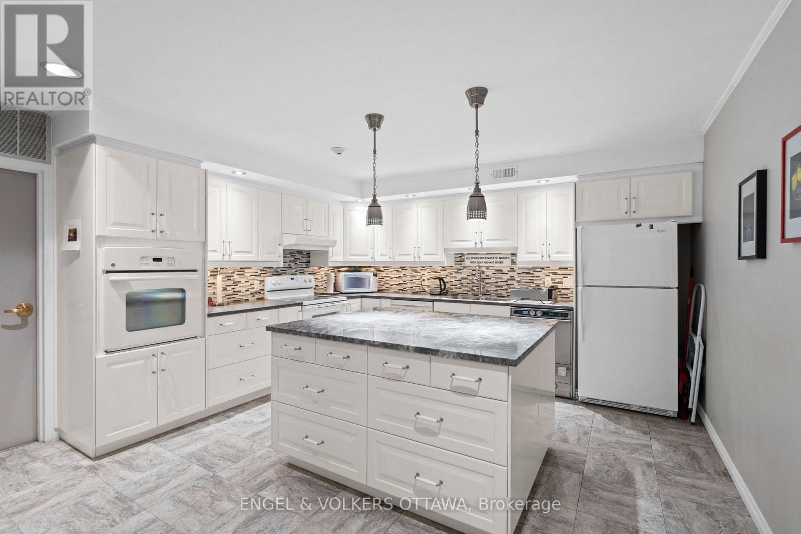 1007 - 1195 Richmond Road, Ottawa, Ontario  K2B 8E4 - Photo 34 - X12479252