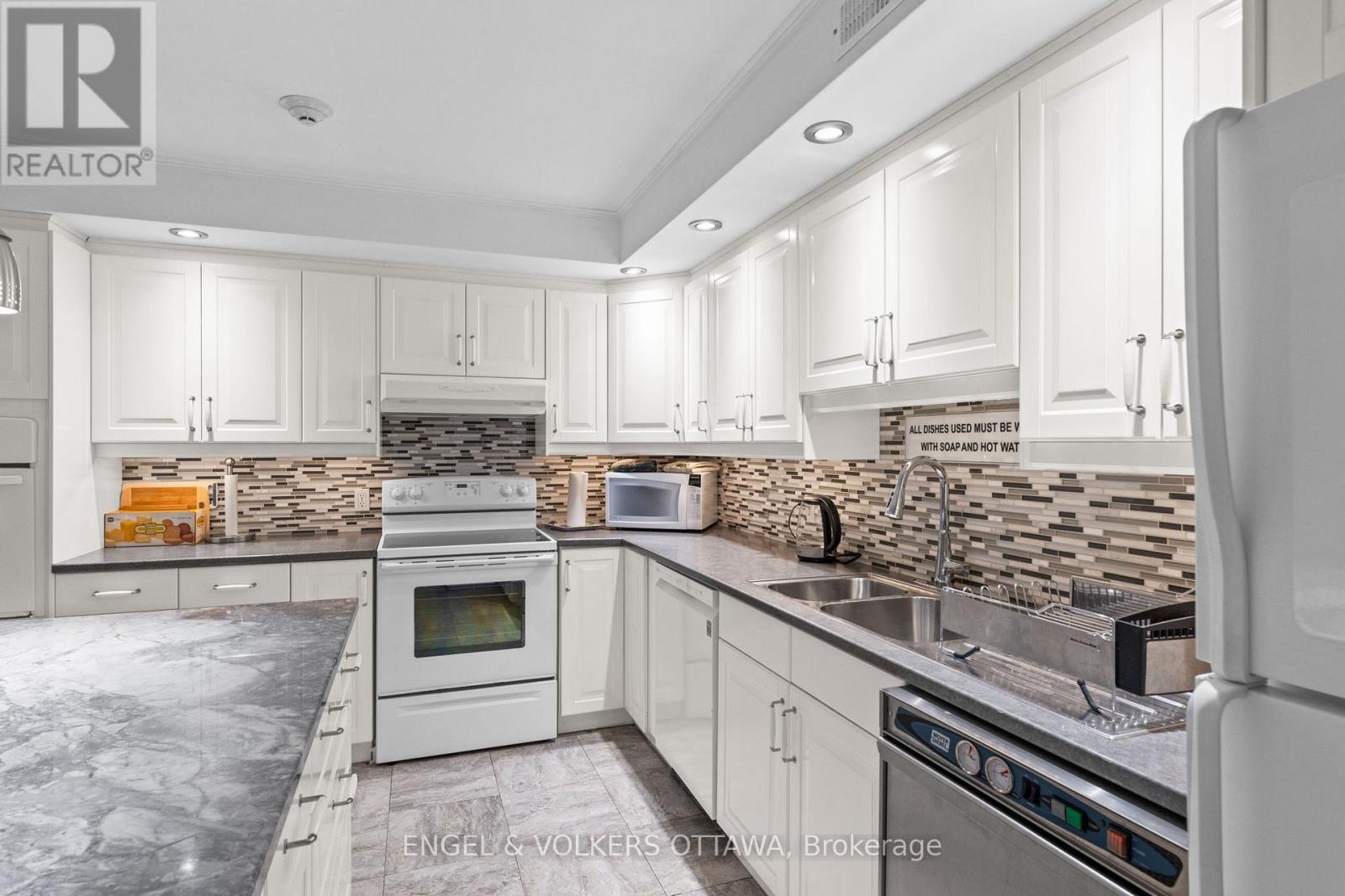 1007 - 1195 Richmond Road, Ottawa, Ontario  K2B 8E4 - Photo 35 - X12479252