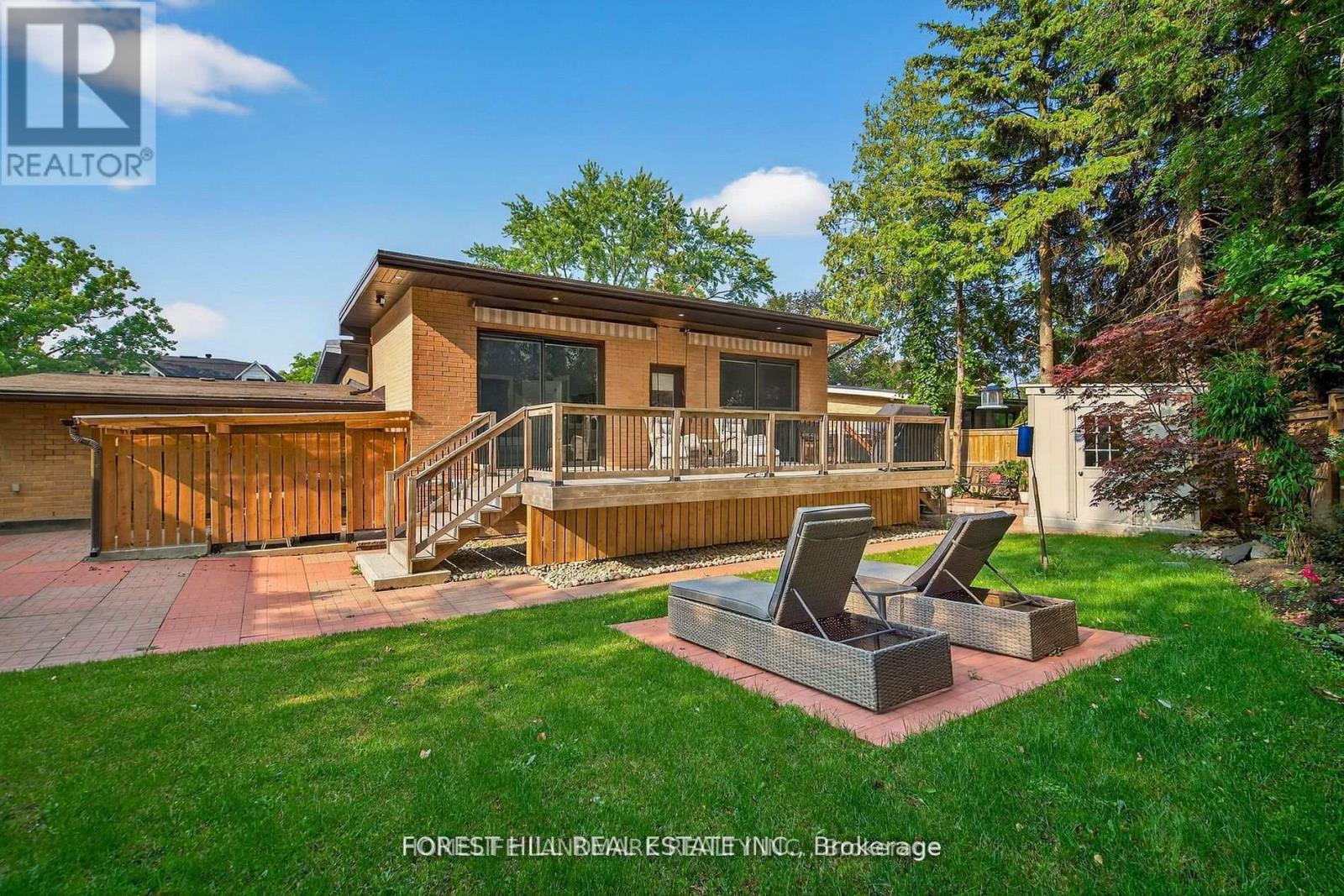 9 Tadcaster Place, Toronto, Ontario  M3B 1G6 - Photo 11 - C12641936