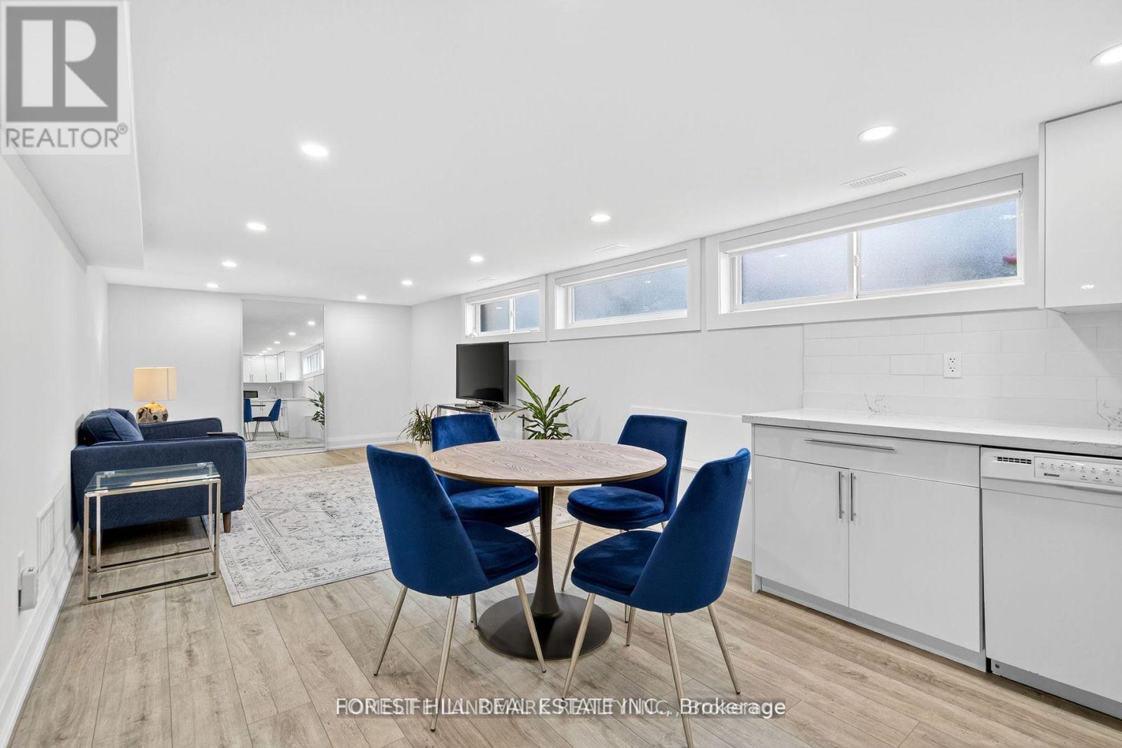 9 Tadcaster Place, Toronto, Ontario  M3B 1G6 - Photo 12 - C12641936