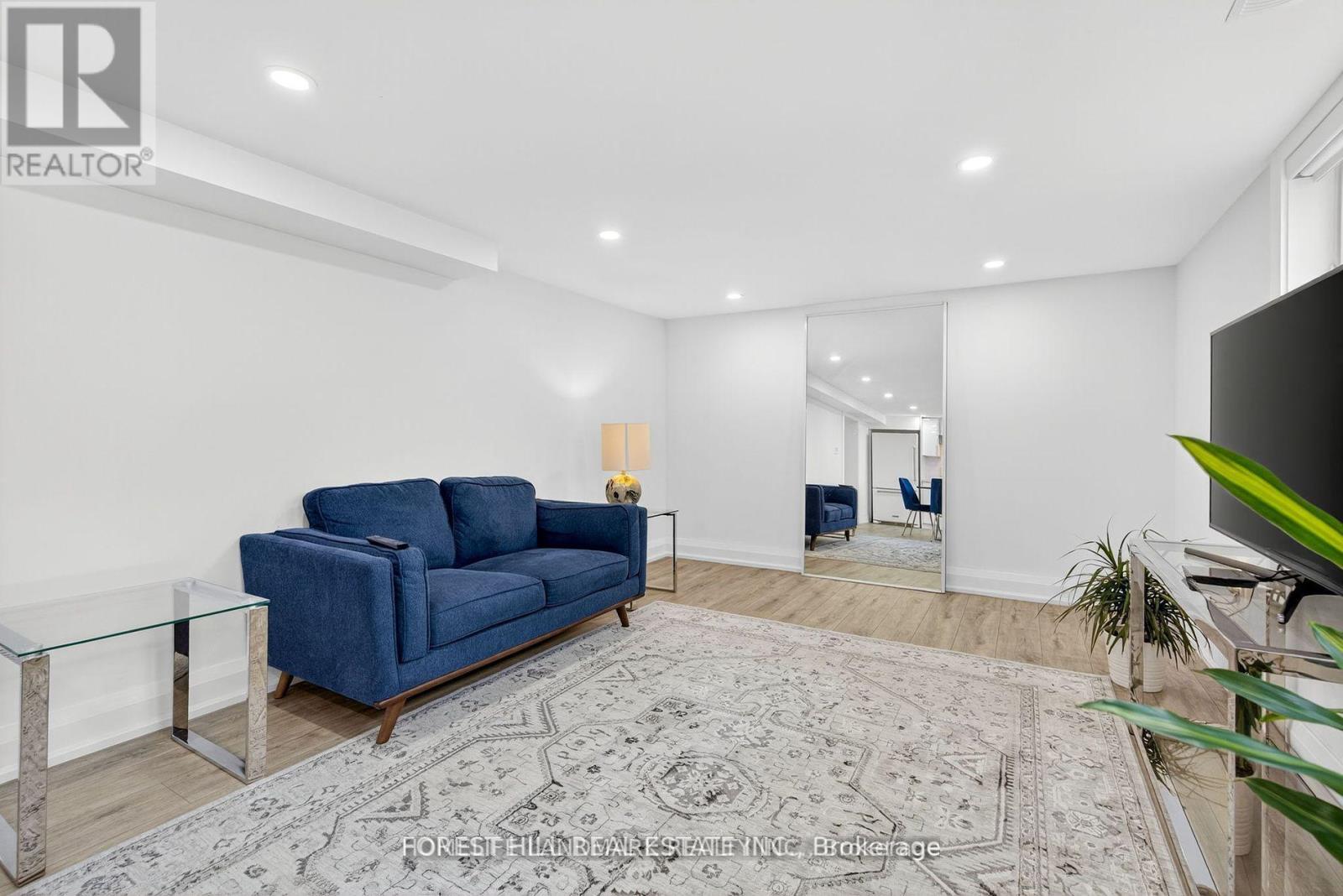 9 Tadcaster Place, Toronto, Ontario  M3B 1G6 - Photo 14 - C12641936