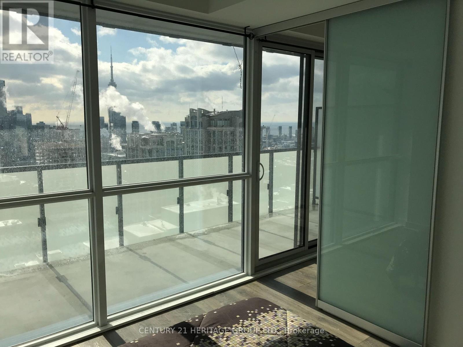 4802 - 15 Grenville Street, Toronto, Ontario  M4Y 0B9 - Photo 10 - C12641962