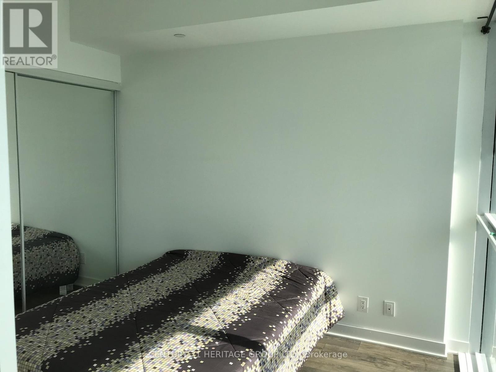 4802 - 15 Grenville Street, Toronto, Ontario  M4Y 0B9 - Photo 9 - C12641962