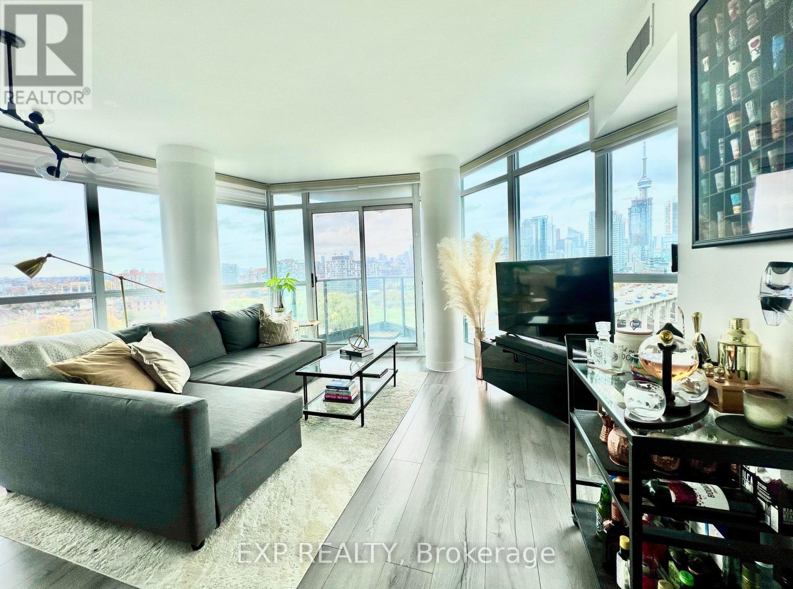 1309 - 231 Fort York Boulevard, Toronto, Ontario  M5V 1B2 - Photo 2 - C12641976