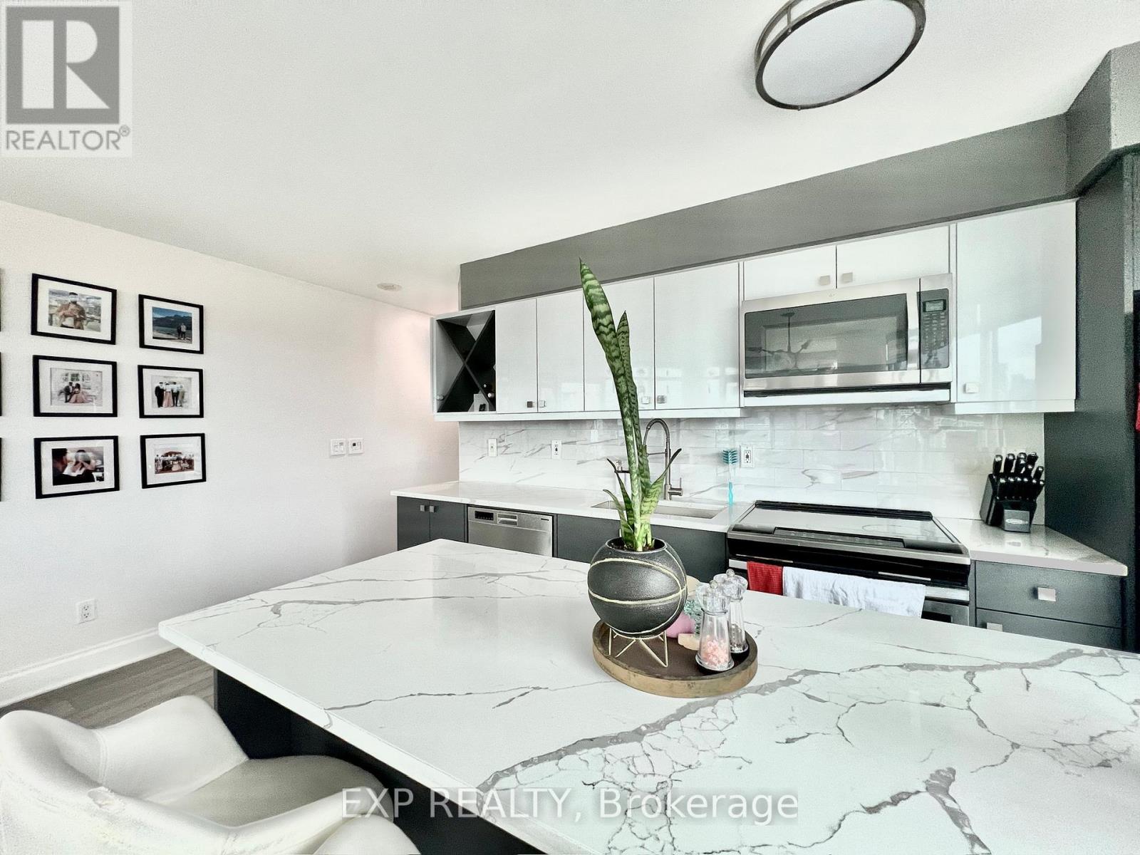 1309 - 231 Fort York Boulevard, Toronto, Ontario  M5V 1B2 - Photo 7 - C12641976