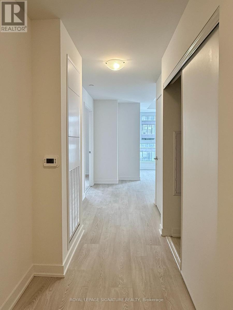 1811 - 1 Quarrington Lane, Toronto, Ontario  M3C 0S4 - Photo 3 - C12641978