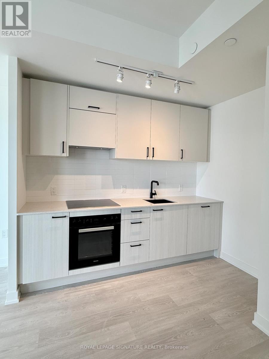 1811 - 1 Quarrington Lane, Toronto, Ontario  M3C 0S4 - Photo 8 - C12641978